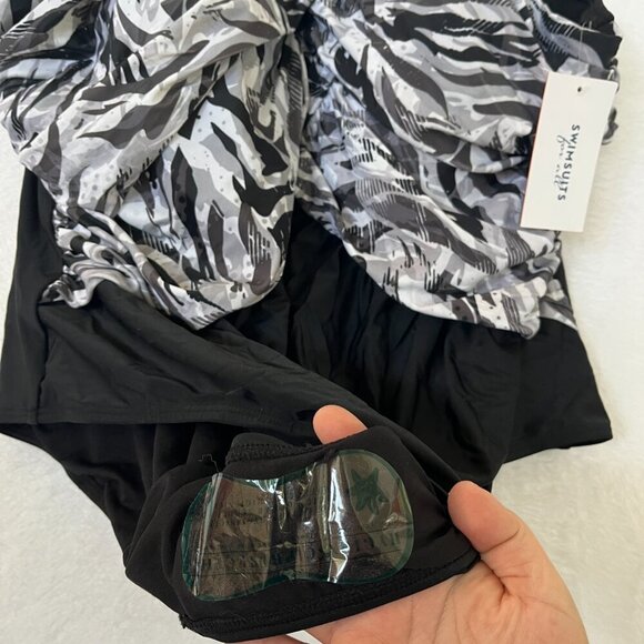 NWT Swimsuits For All One Piece Gray Black Graphic Criss Cross High Neck sz 32 - Picture 5 of 16